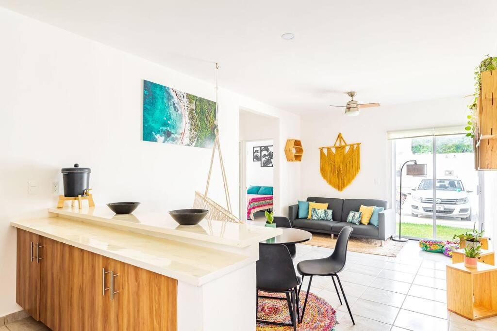 Lovely Cozy Apt W/Pool 2 Bedrooms. Great Location! Puerto Morelos Dış mekan fotoğraf